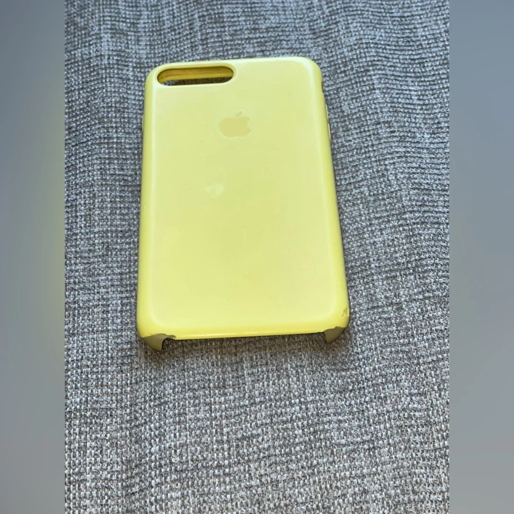 Apple iPhone 8+ Phone Case - Light Yellow